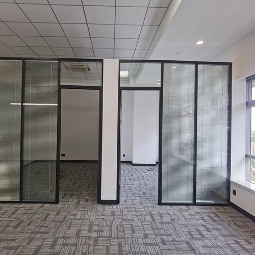 蘇州室內(nèi)外裝飾 石膏板隔墻、輕鋼龍骨隔墻、吊頂?shù)V棉板在辦公室、工廠、商場(chǎng)的裝修應(yīng)用